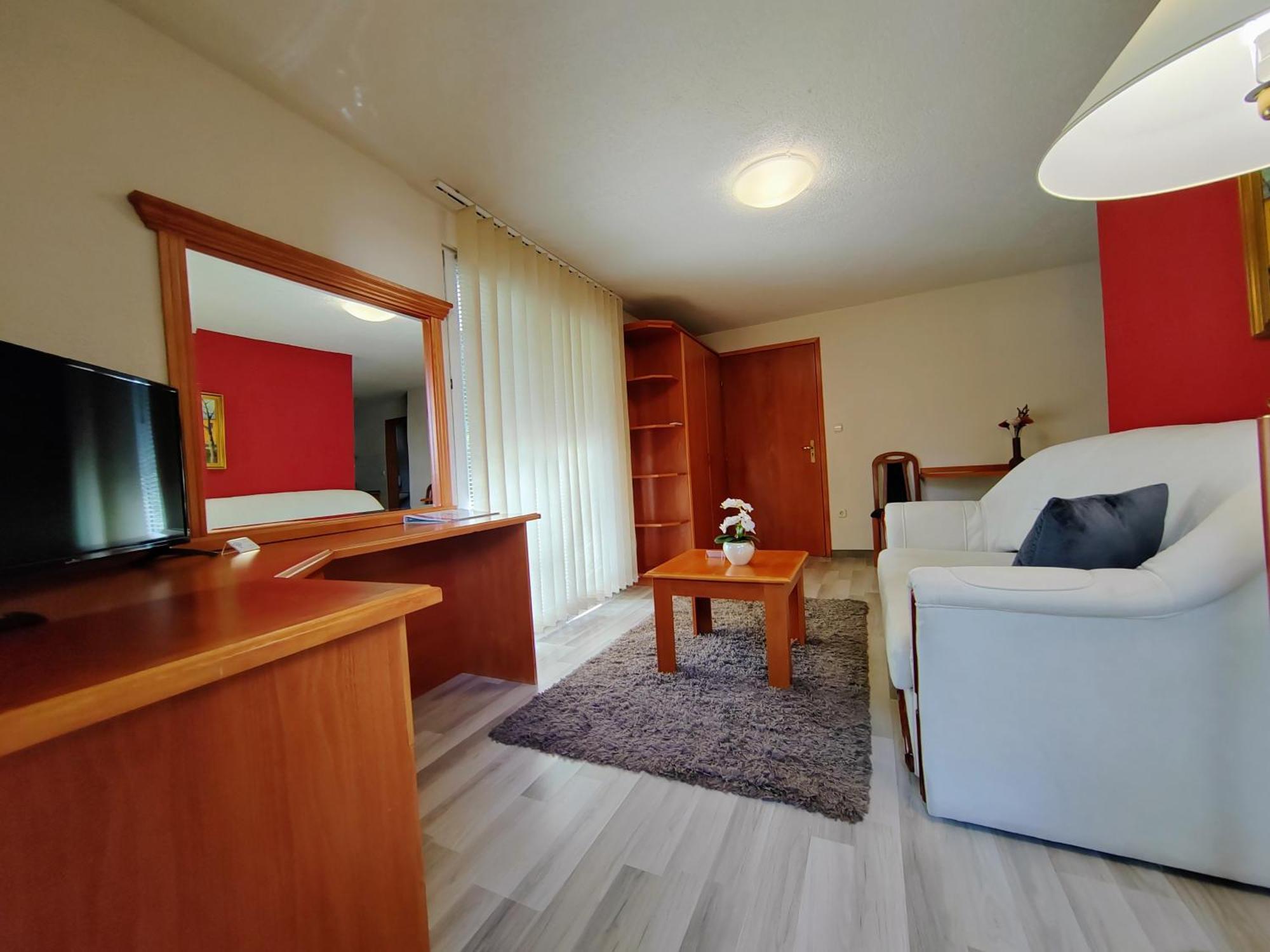 Апартаменты Heviz Apartman Heviz *