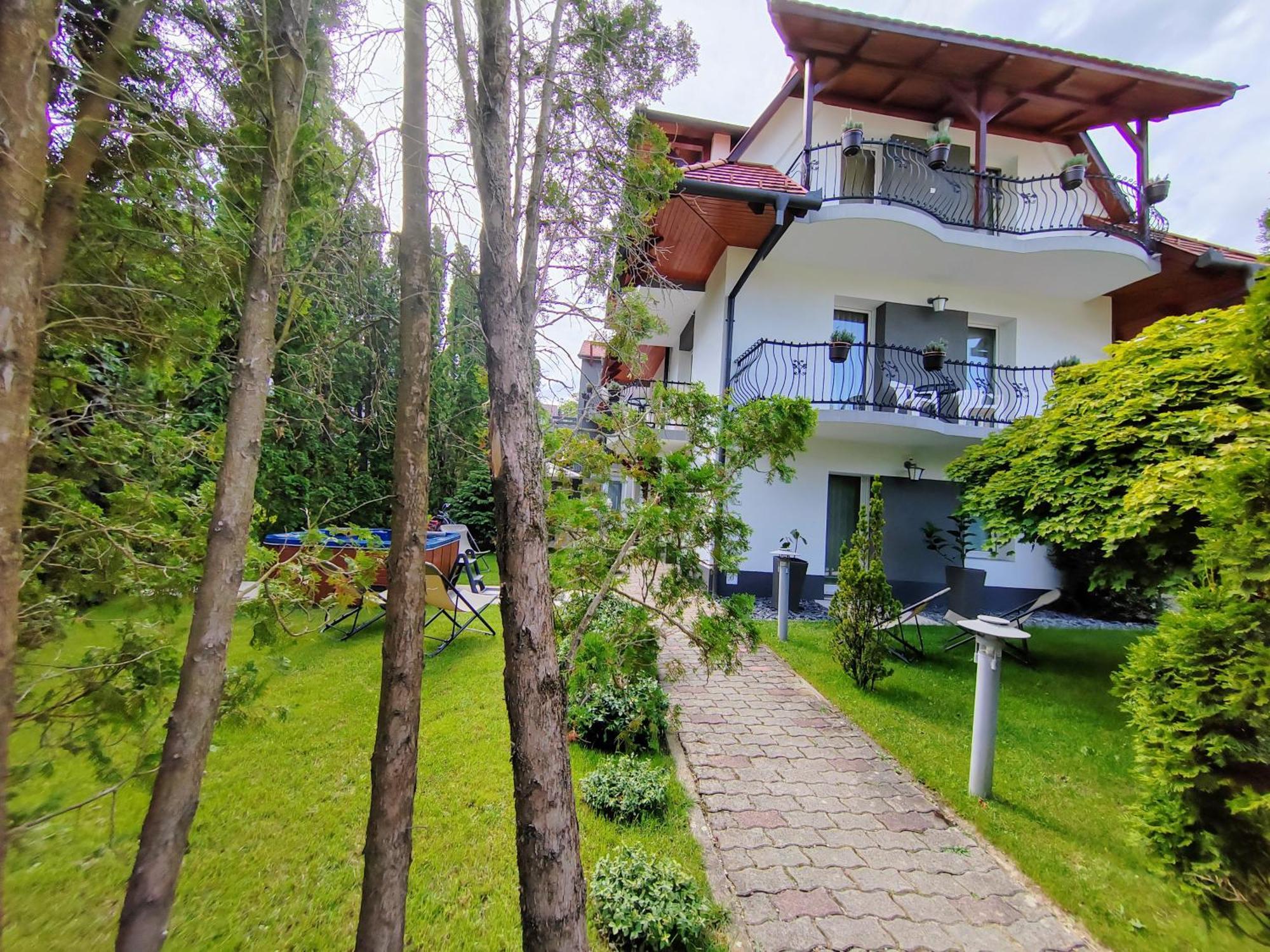 Heviz Apartman Heviz Апартаменты *